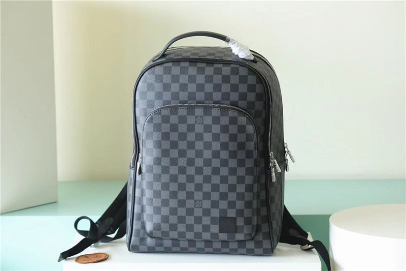  Classic handbag front view