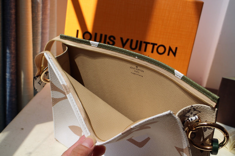 Back view of everyday-luxe elevated women's handbag – women's statement bag
