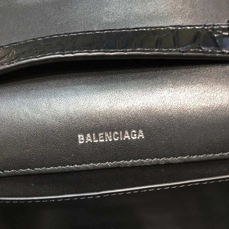 Refined Faux Leather Handbag - Versatile Everyday Design | Women's Fashion Handbag #822 - alternate angle view (image 8) of designer-inspired handbag