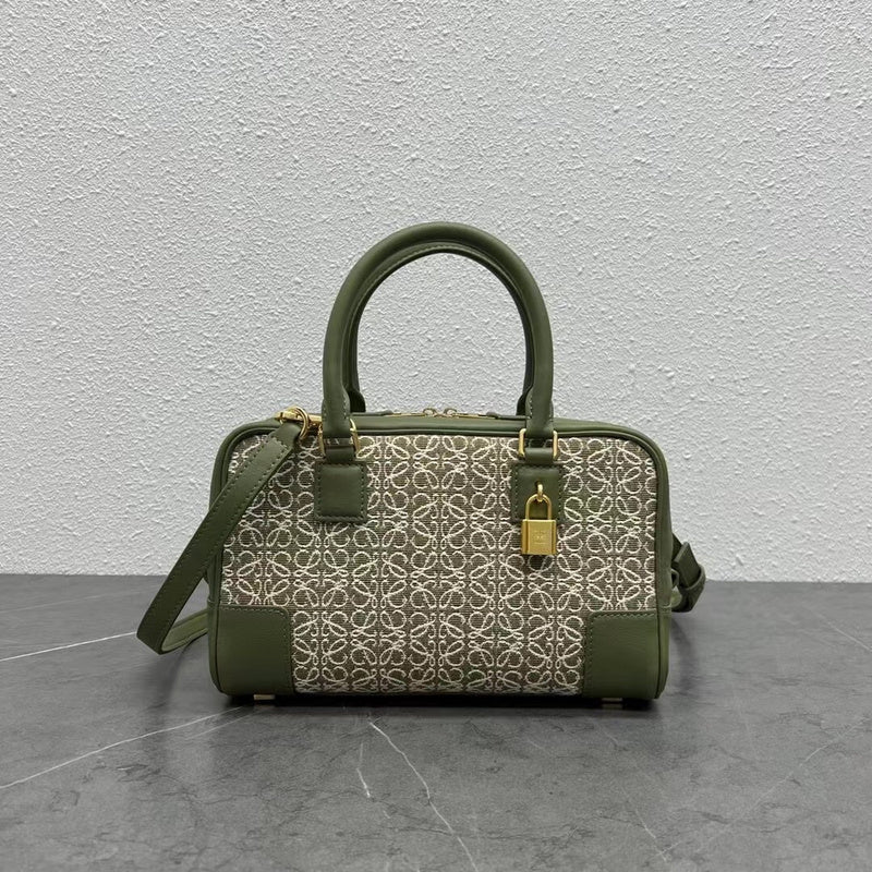 Ziva's Charm handbag – interior view (20cm*11cm*18cm)