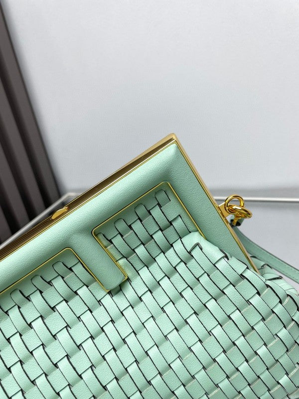 Ziva's Charm handbag – close-up view (24cm*9cm*18cm)