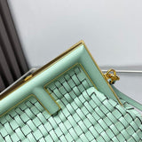 Ziva's Charm handbag – close-up view (24cm*9cm*18cm)