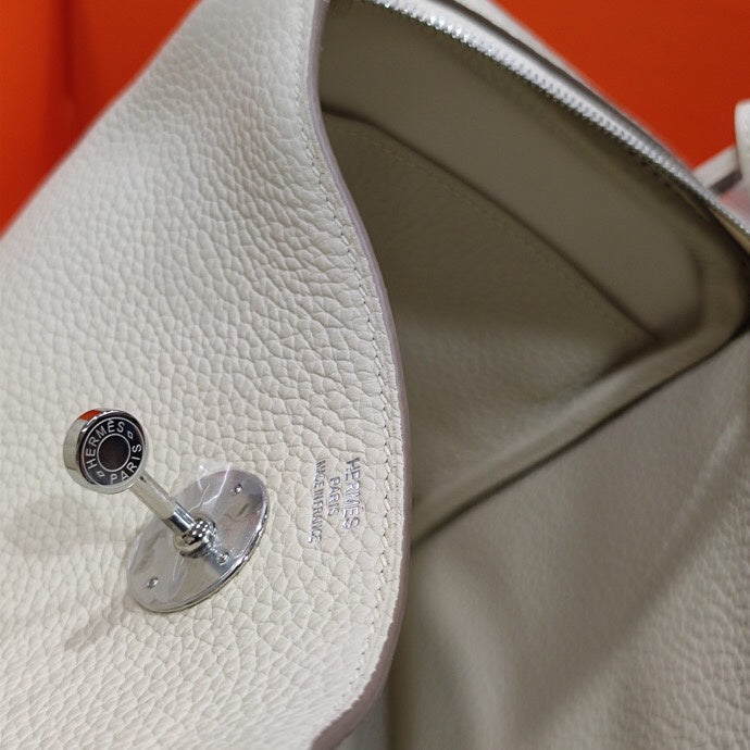  Elegant handbag carried on shoulder 10