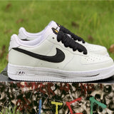 Nike Men's & Women's Luxury Fashion Trainers — Style 066 close-up view