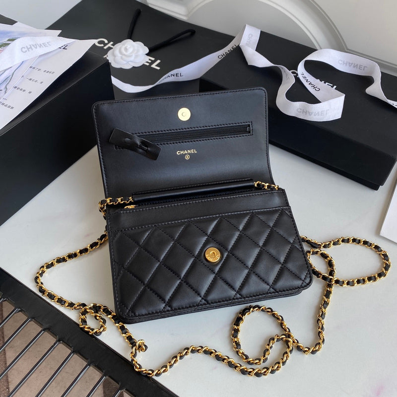 Zivas Charm Understated Luxury Fashion Handbag (Statement-Ready Design) – Angled View