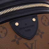  everyday bag close-up of hardware and finish