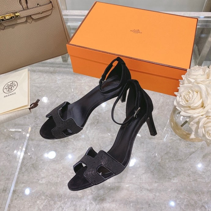 Hermes shoes Style 370 - logo and branding close-up