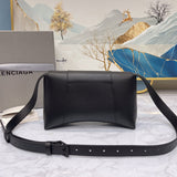 Zivas Charm Modern Minimalist Look Statement Handbag (Versatile Style Statement) – Full Silhouette