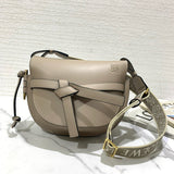 Ziva's Charm handbag – close-up view (20cm*19cm*11.5cm)