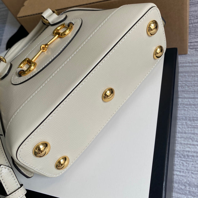 Close-up detail of everyday-luxe premium women's handbag – women's statement bag