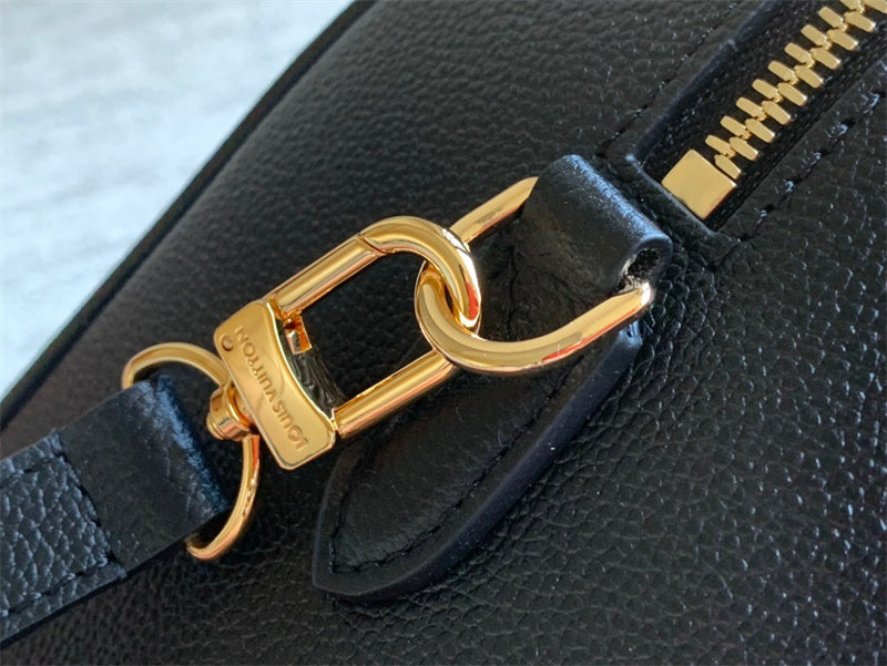 Refined top-handle bag front view 7