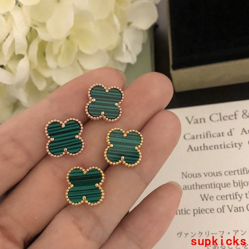 Close-up detail view of Van Cleef & Arpels unisex jewelry piece