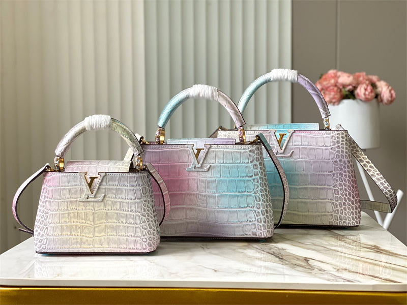  Smart everyday bag carried on shoulder