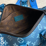  crossbody bag interior and compartment view