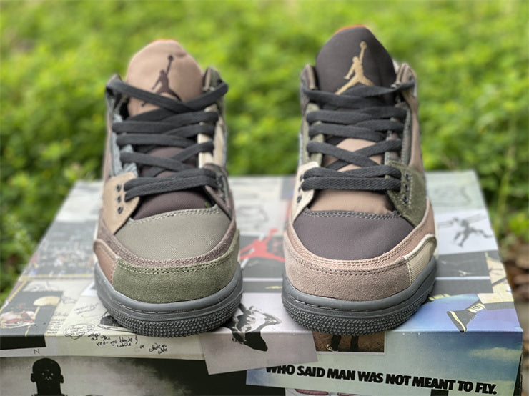 Nike Men's & Women's Designer Street Sneakers — Style 230 hardware detail