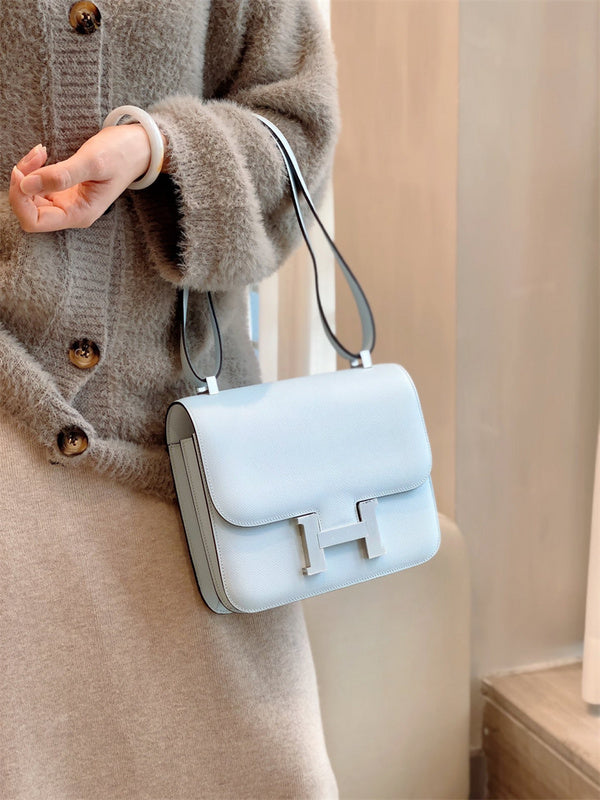 Streamlined bag women's premium everyday handbag