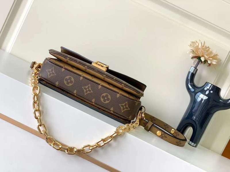 Styled lifestyle shot of modern everyday-luxe women's handbag – women's statement bag