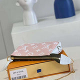 Styled lifestyle shot of classic modern women's handbag – women's everyday handbag