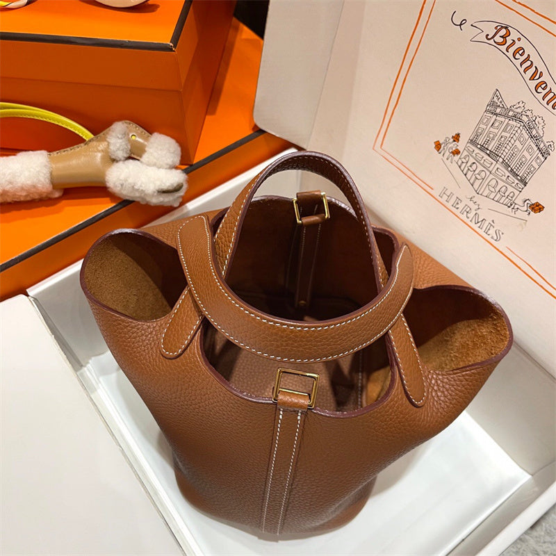  everyday bag interior and compartment view 99