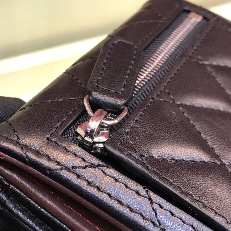 Zivas Charm Chic Craftsmanship Everyday Handbag (Contemporary Shape Language) – Interior View