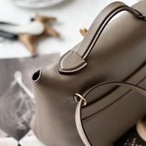  everyday bag close-up of hardware and finish