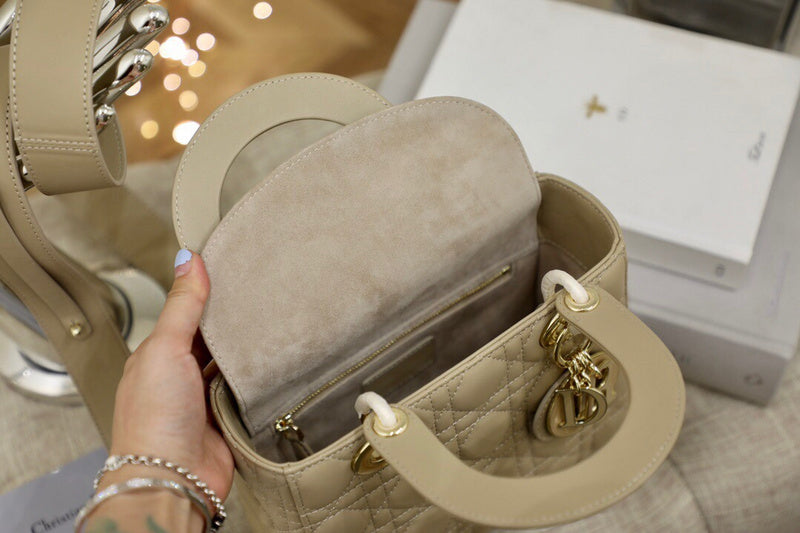 Back view of everyday-luxe classic women's handbag – women's premium purse