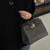  sophisticated shopper bag detail view showing craftsmanship 8