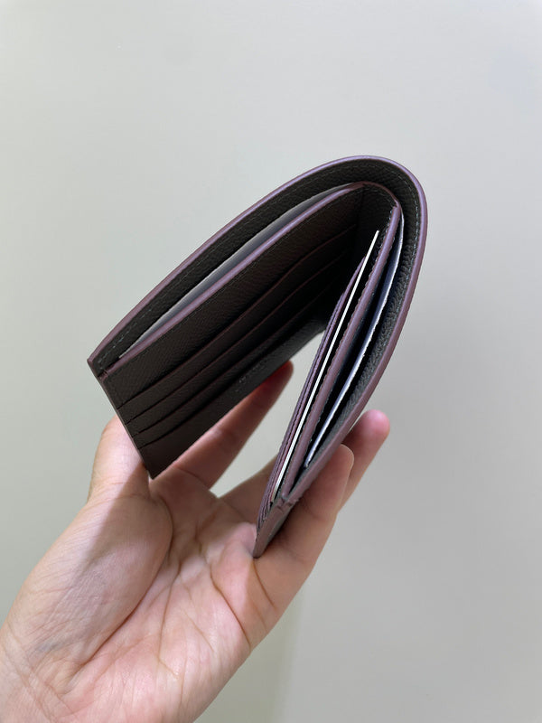 Interior view of sculpted premium bag