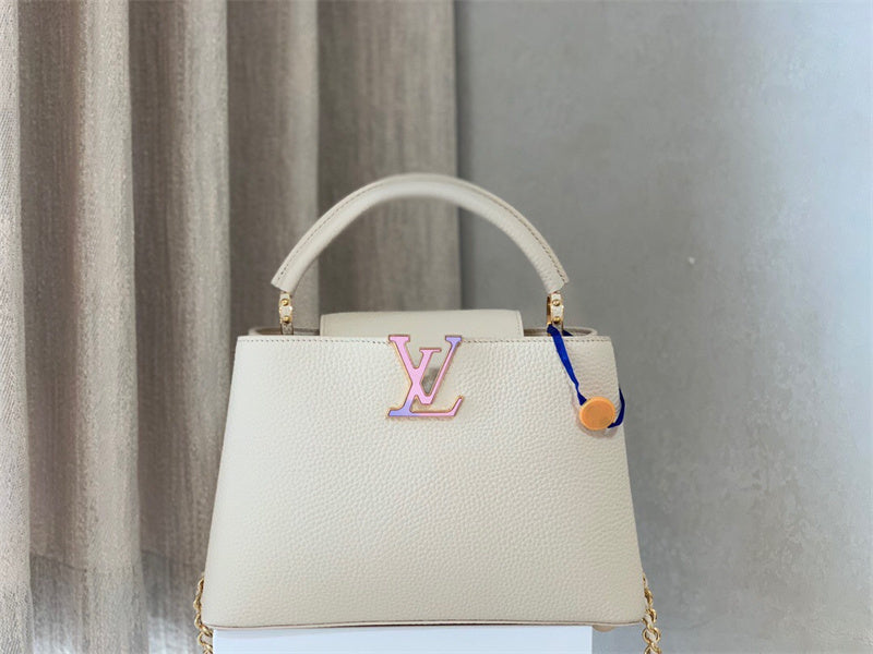  everyday bag interior and compartment view 15