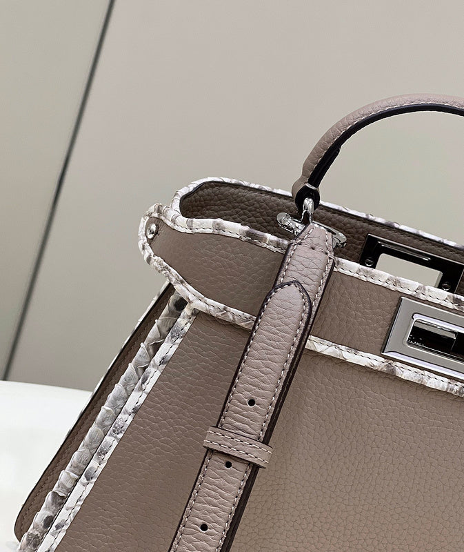 Ziva's Charm handbag – close-up view (27cm*11cm*20cm)