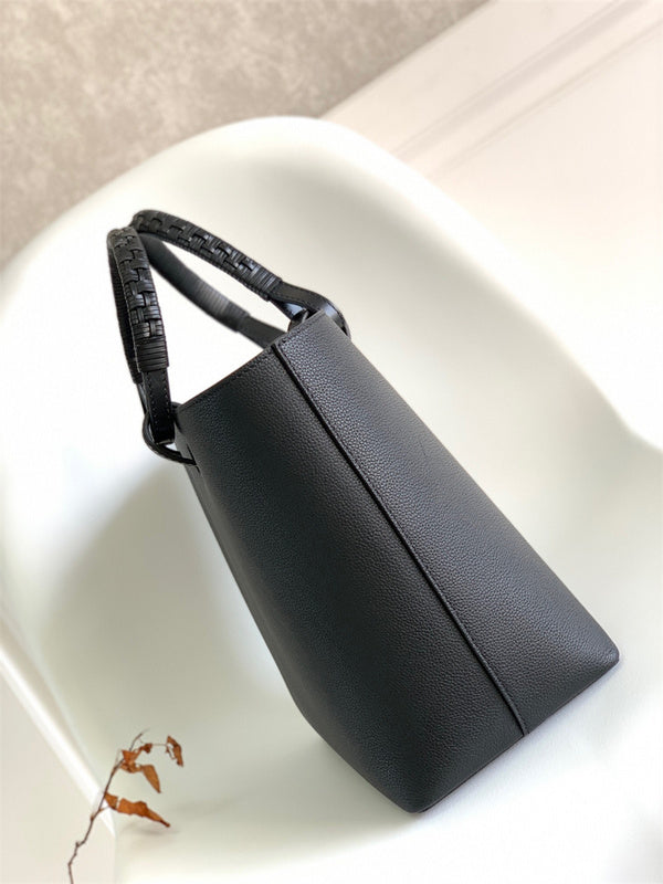 Ziva's Charm handbag – back view (29cm*14cm*25cm)