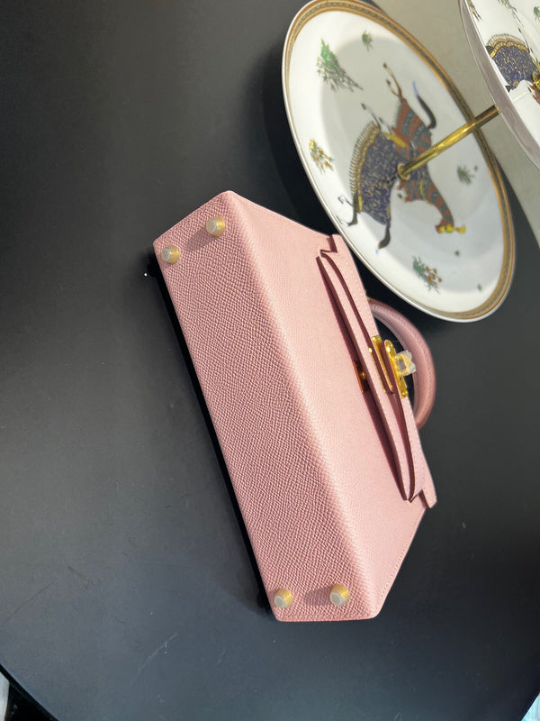Graceful handbag styled for everyday wear