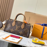  Elegant structured bag front view
