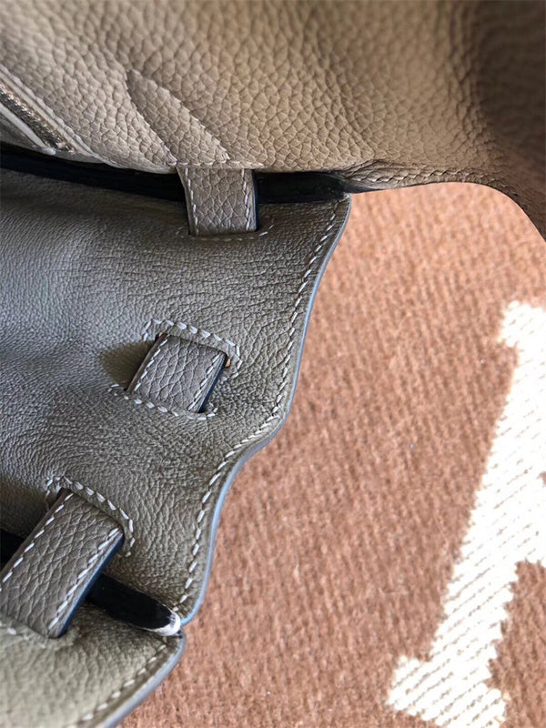 Interior view of streamlined premium bag