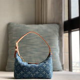  Refined tote bag front view