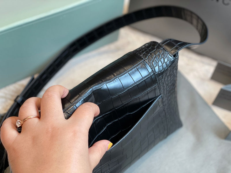 Ziva's Charm handbag – interior view (one versatile size)