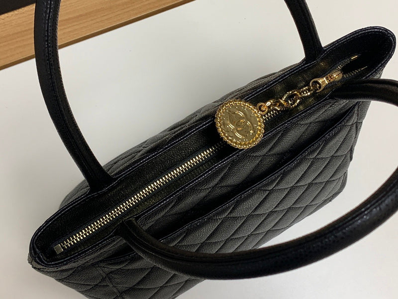  women's handbag, spacious design, view 8