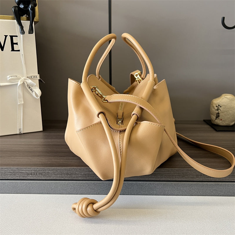 Ziva's Charm handbag – close-up view (35cm*11.5cm*21cm)