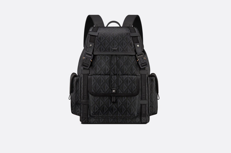 Styled lifestyle shot of structured polished women's handbag – women's everyday handbag