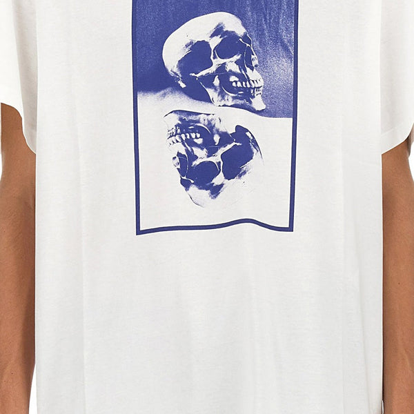 Close-up of Alexander McQueen tee shirts hardware and fine stitching