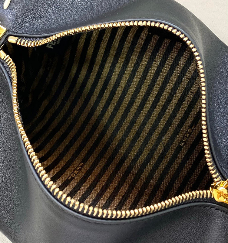 Ziva's Charm handbag – side angle view (23cm*14cm*13cm)