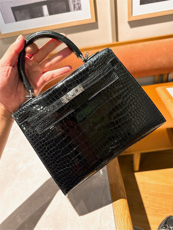 Versatile bag women's premium everyday handbag