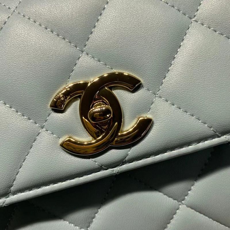 Zivas Charm Effortless Elegance Designer Handbag (Considered Detail & Form) – Detail View