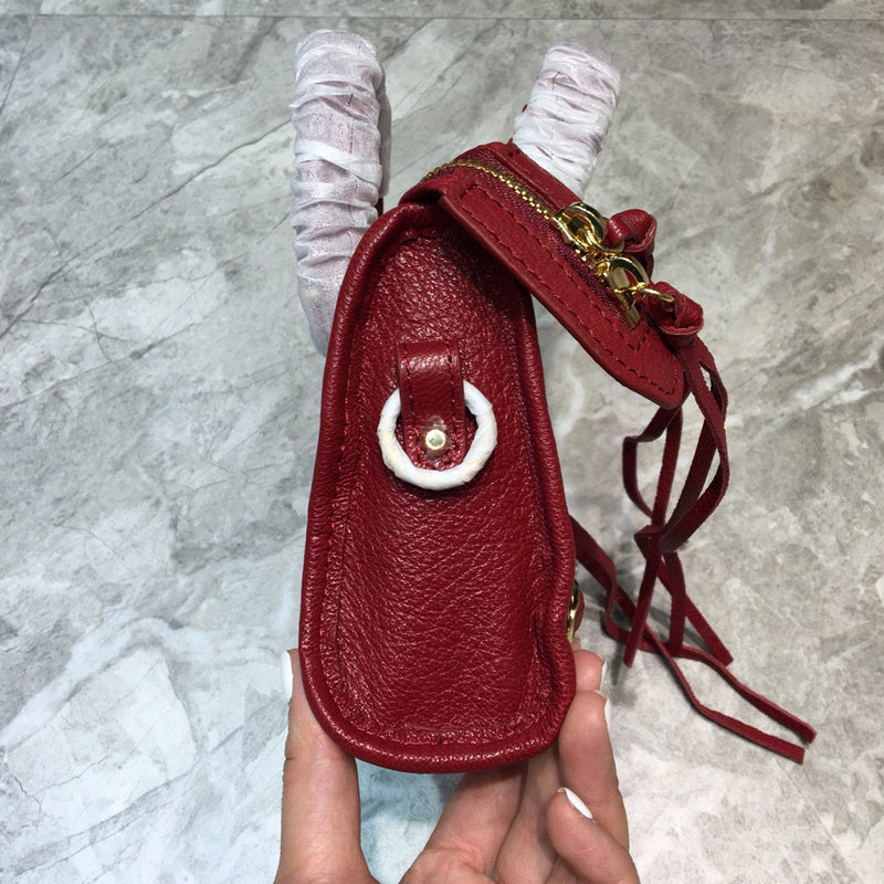 Effortless Faux Leather Handbag - Premium Craftsmanship Detailing | Women's Designer-Inspired Purse #702 - interior view (image 6) of designer-inspired handbag