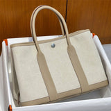  Effortless everyday bag front view