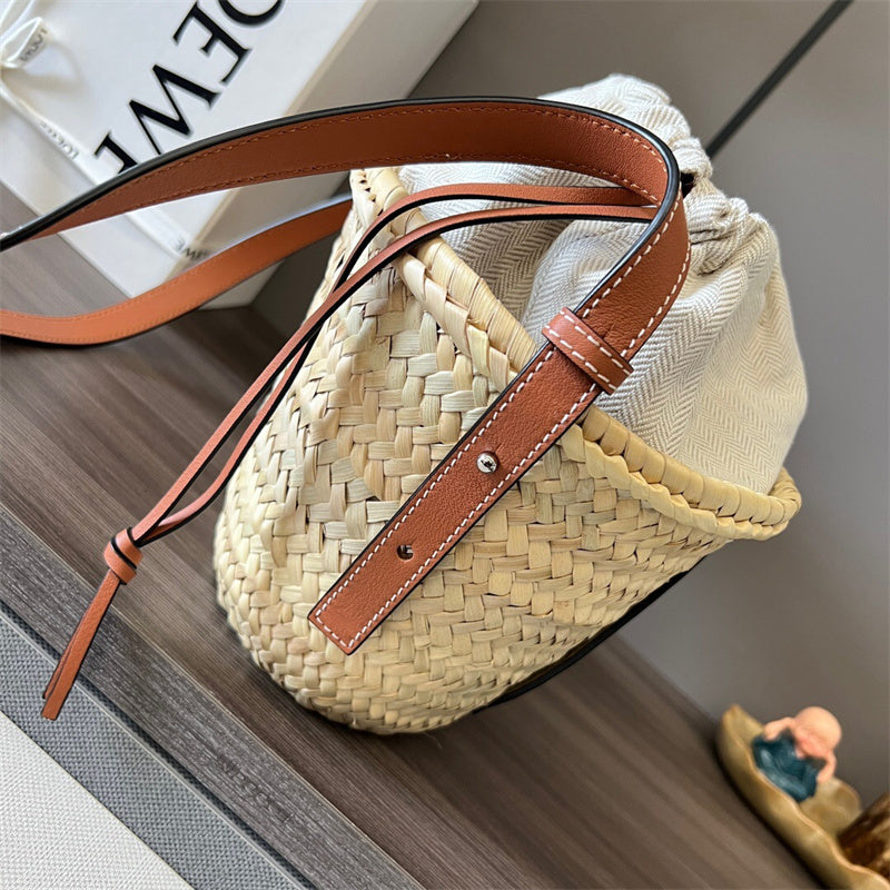 Ziva's Charm handbag – full view (28cm*19cm*18cm)