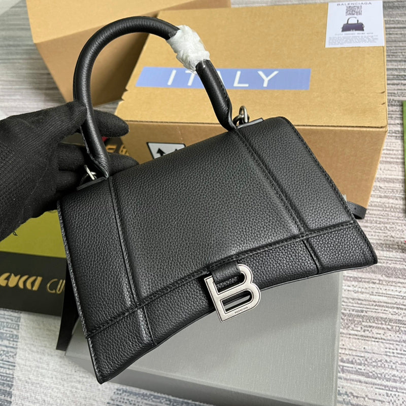 Front view of everyday-luxe statement women's handbag – women's designer-style accessory