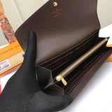  Understated everyday bag front view 7