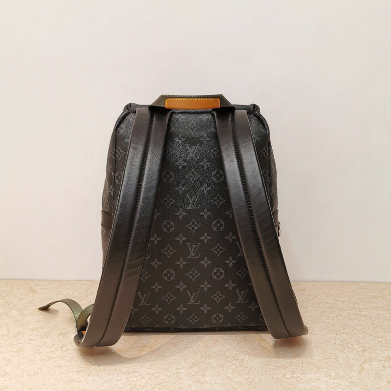 Close-up detail of elevated classic women's handbag – women's designer-style accessory