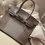  minimalist shopper bag styled with outfit